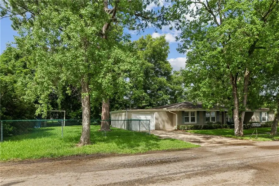 9732 Dart Street, River Ridge, LA 70123 - #3