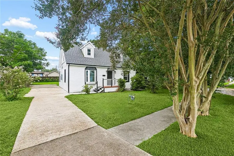 1045 Avenue B, Westwego, LA 70094 - #2