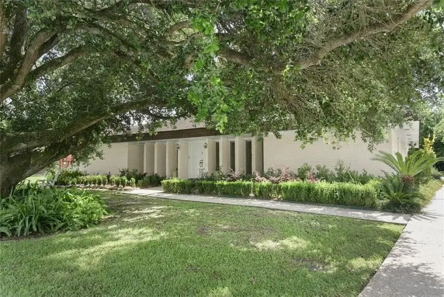 520 Fairfield Avenue, Gretna, LA 70056 - #2