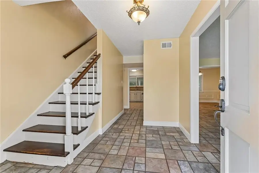 408 Bellemeade Boulevard, Gretna, LA 70056 - #2