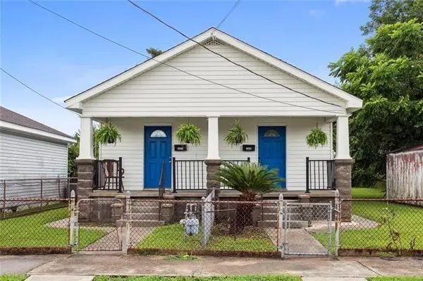 1027 29 Dolhonde Street, Gretna, LA 70053
