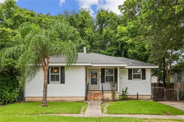 512 Henry Landry Avenue, Metairie, LA 70003