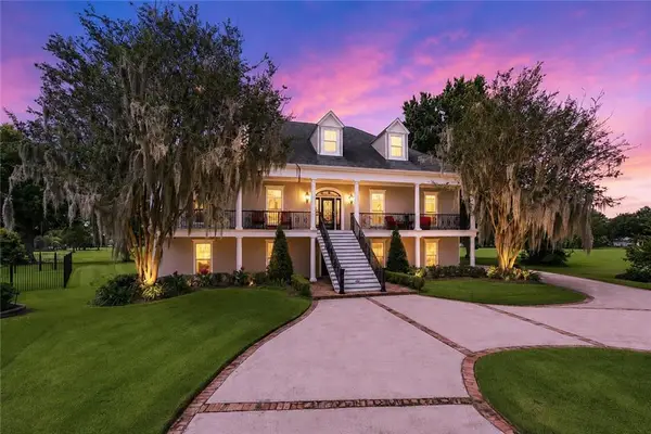 26 Bocage Drive, Destrehan, LA 70047