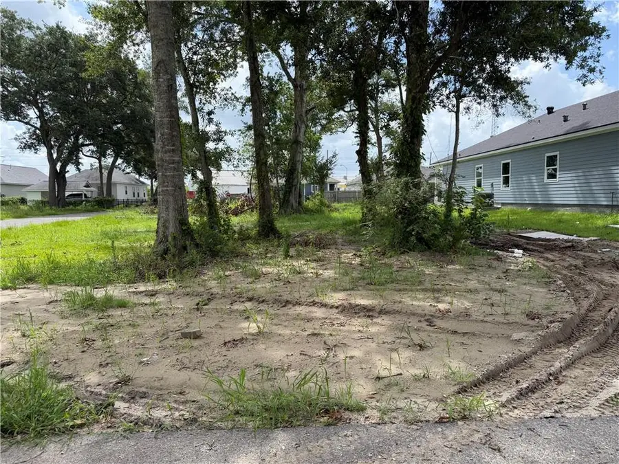411 First Street, Belle Chasse, LA 70037 - #2