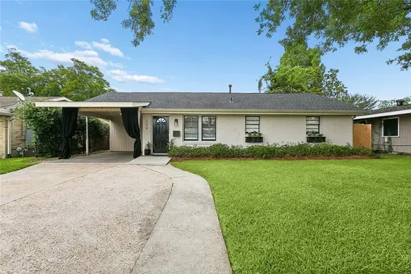 139 W Henfer Street, River Ridge, LA 70123