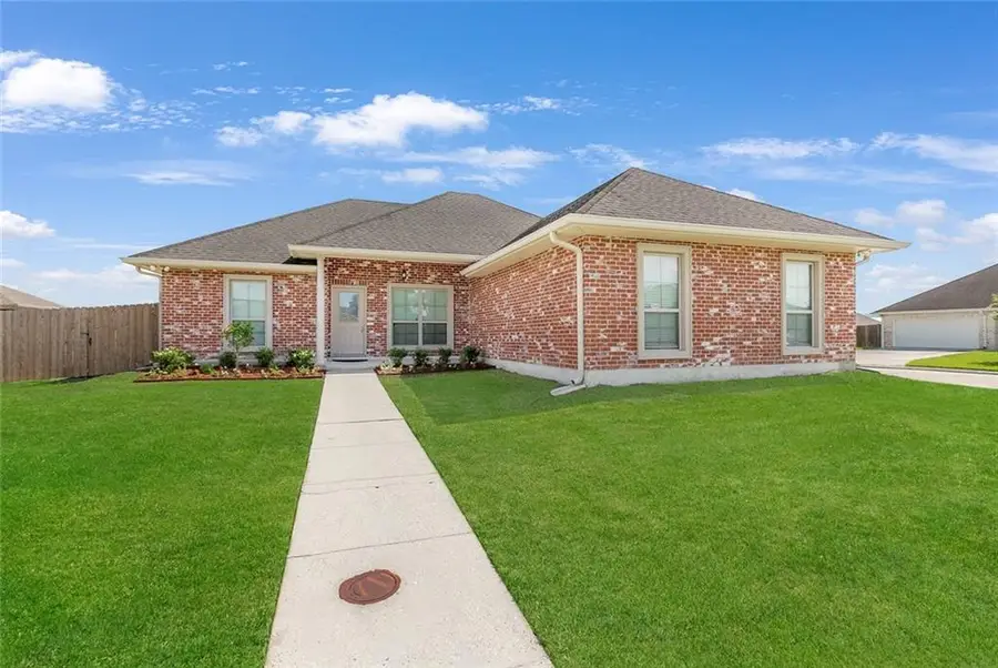 2449 Ave Mont Martre Avenue, Gretna, LA 70056 - #2