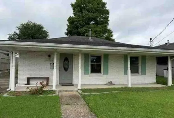 420 Roseland Parkway, Harahan, LA 70123