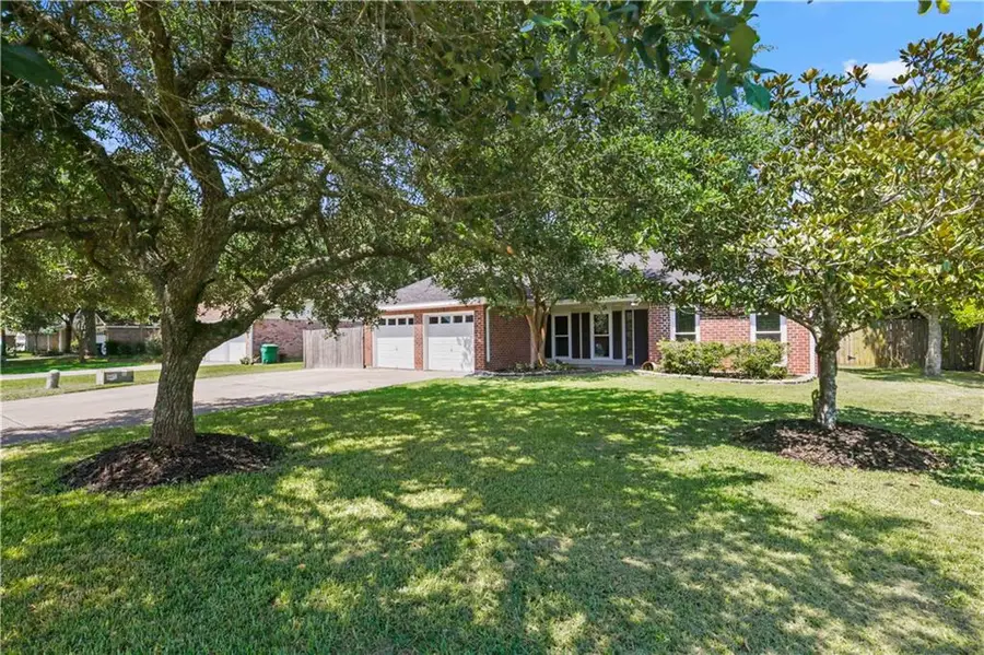 3546 W Meadow Lake Drive, Slidell, LA 70461 - #2