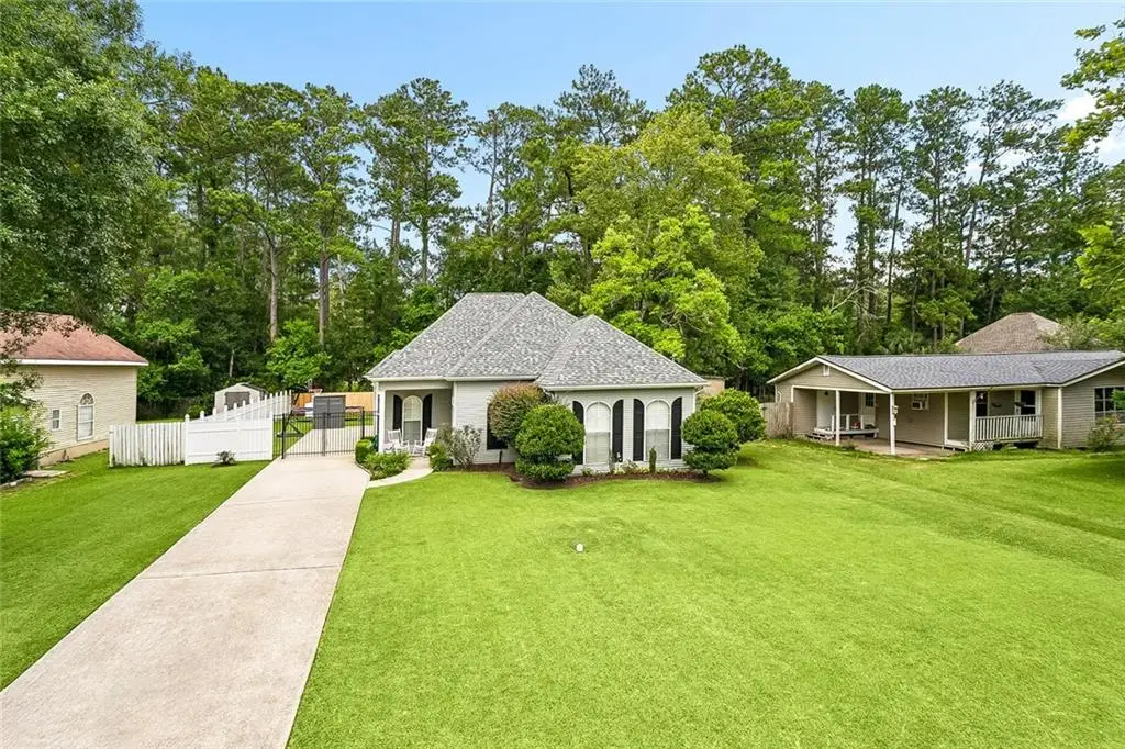 225 Highland Drive, Mandeville, LA 70471 - #1