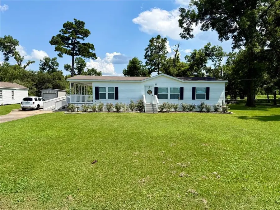 402 Maple Street, Colfax, LA 71417 - #2