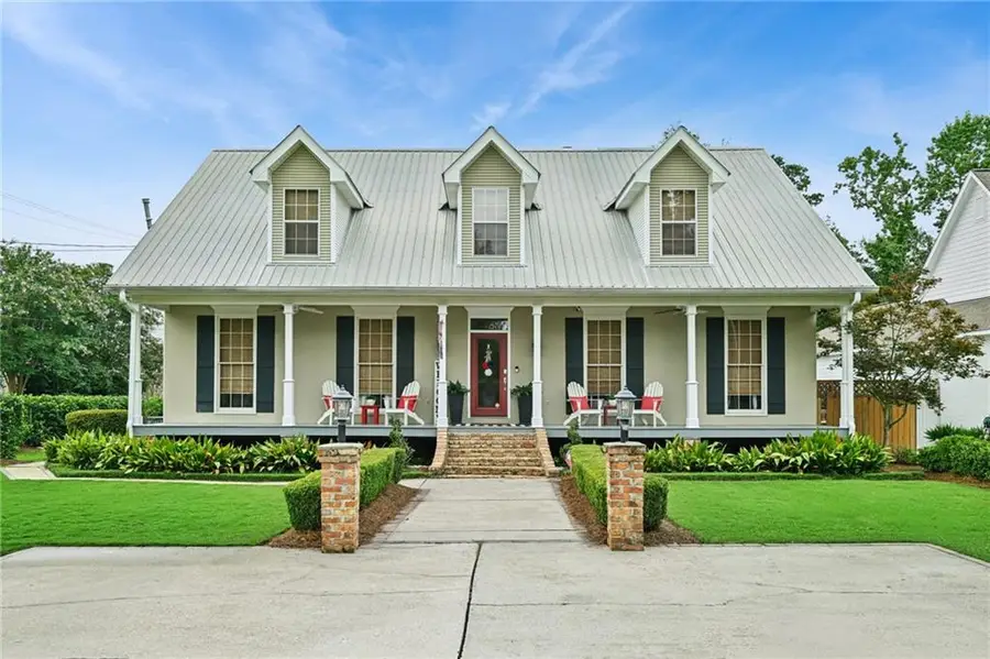 105 W 13th Avenue, Covington, LA 70433 - #2