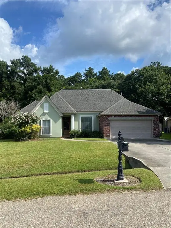 329 Autumn Lakes Road, Slidell, LA 70461