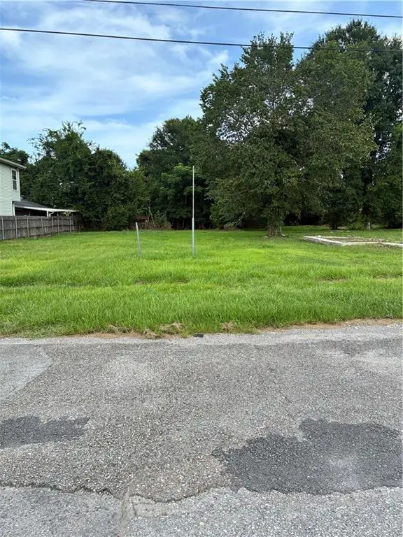 1096001 Socrates Street, New Orleans, LA 70114