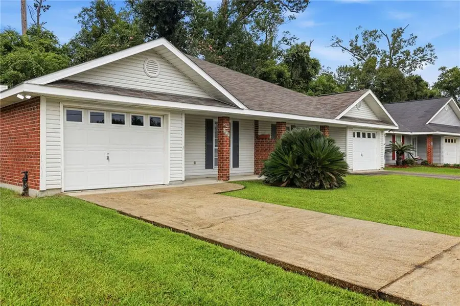 819 Eden Oaks Drive, Ponchatoula, LA 70454 - #2