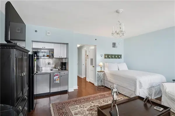 1205 St Charles Avenue #1212, New Orleans, LA 70130