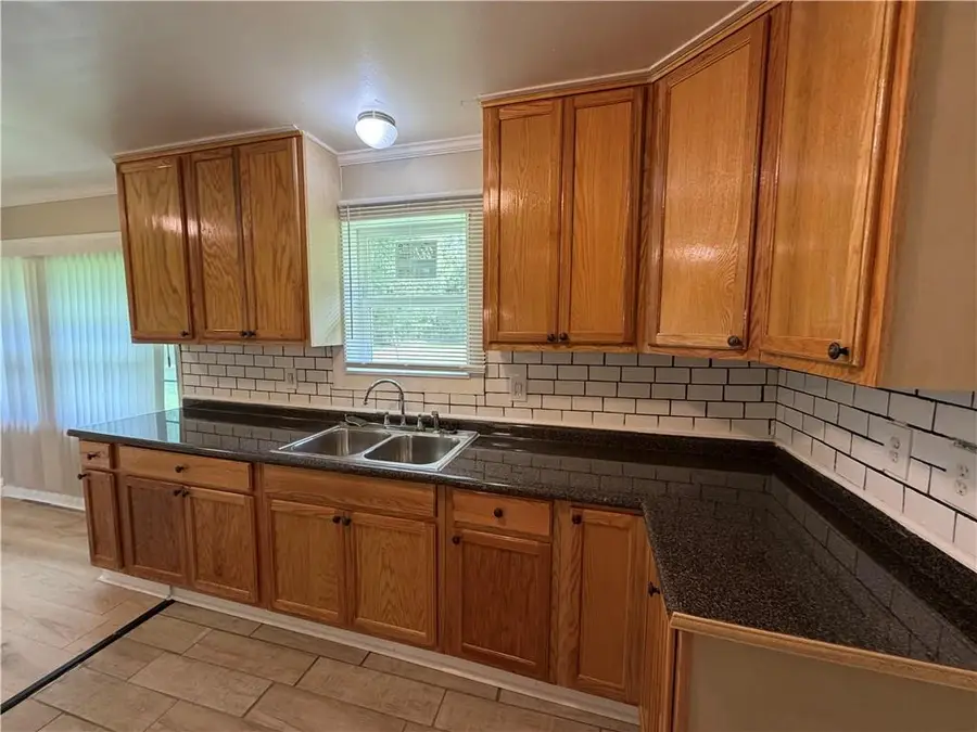 5711 Lanny Street, Alexandria, LA 71303 - #3