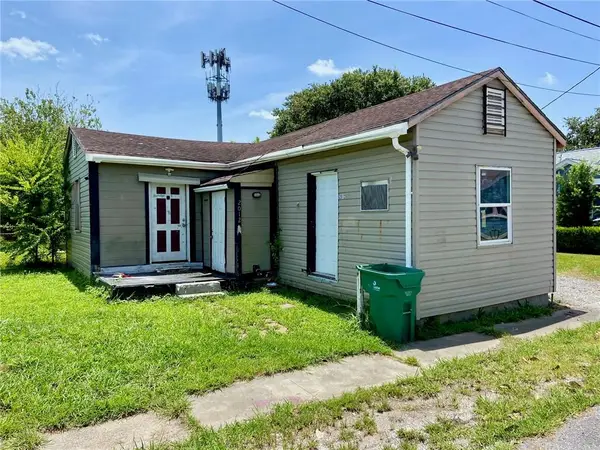 2012 Elm Street, Harvey, LA 70058