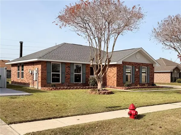 264 Oak Point Drive, La Place, LA 70068