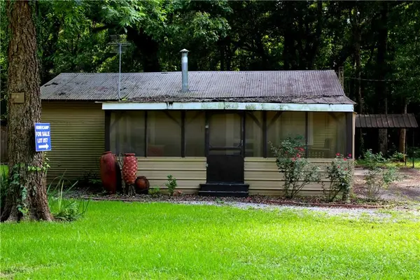 1194 Old River Road, Mansura, LA 71350