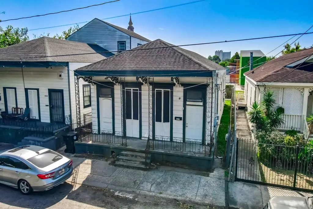 1216 18 Simon Bolivar Avenue, New Orleans, LA 70113 - #1