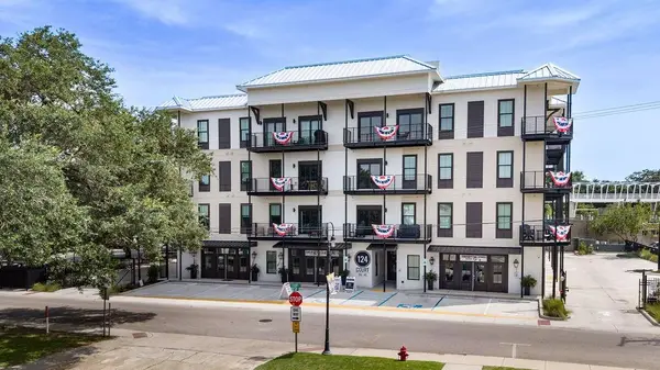 124 Court Street #201, Bay St Louis, MS 39520