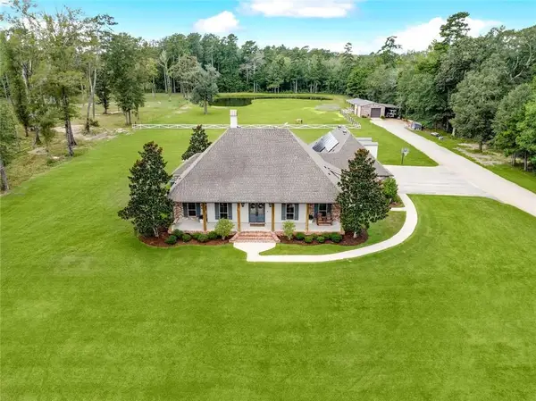 17880 Rolling Oaks Avenue, Greenwell Springs, LA 70739