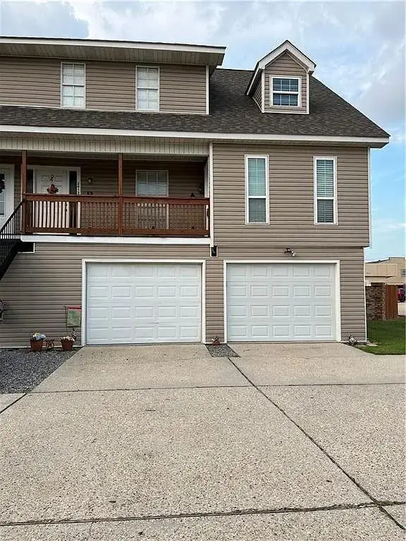 2912 Jean Lafitte Parkway #101, Chalmette, LA 70043
