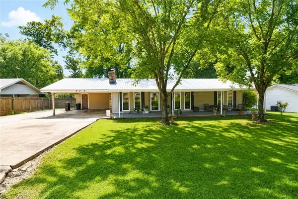 408 West Hampton Drive, Pineville, LA 71360