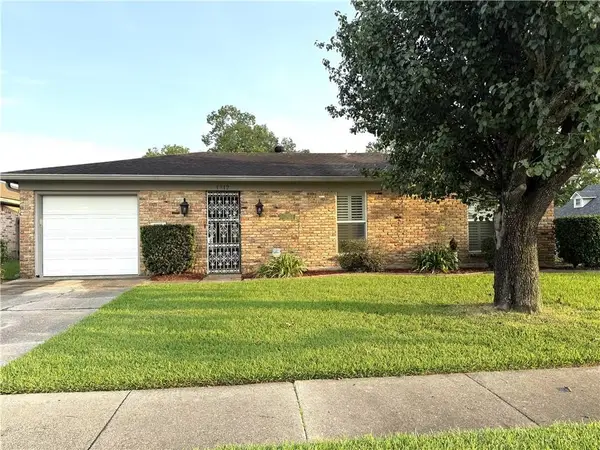 1812 Green Oak Drive, Gretna, LA 70056