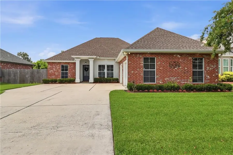805 Country Cottage Boulevard, Montz, LA 70068 - #2