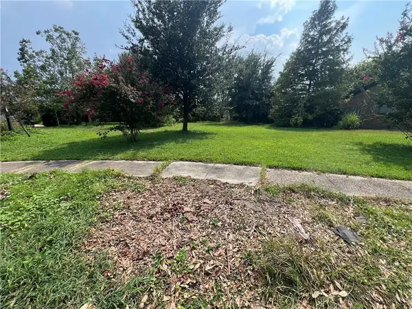 Carolyn Court, Arabi, LA 70032