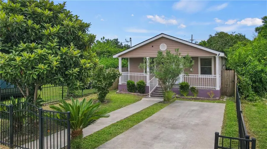 1711 Charbonnet Street, New Orleans, LA 70117 - #2