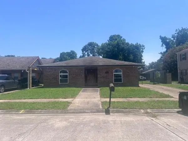 10200 Flossmoor Drive, New Orleans, LA 70127
