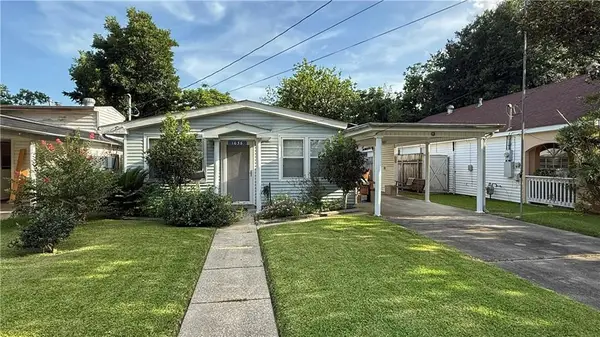 1038 Hawkins Street, Gretna, LA 70053