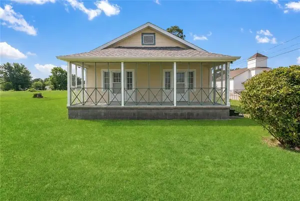 10767 River Road, Ama, LA 70031