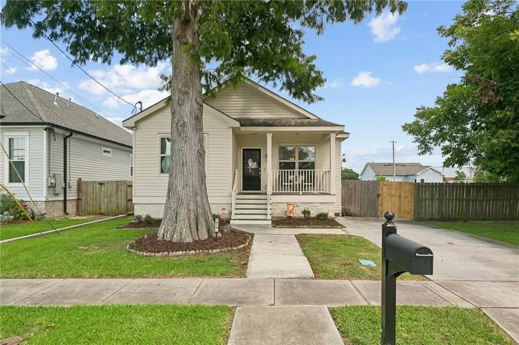 1619 Center Street, Arabi, LA 70032 - #1