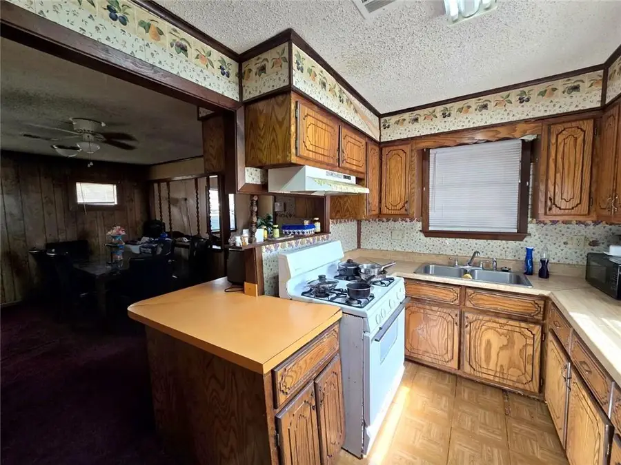 121 W Newman Avenue, Hammond, LA 70403 - #2