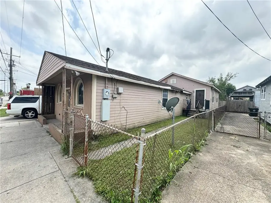 2212 Port Street, New Orleans, LA 70117 - #2