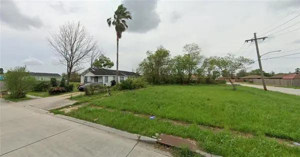 4638 Majestic Oaks Drive, New Orleans, LA 70126