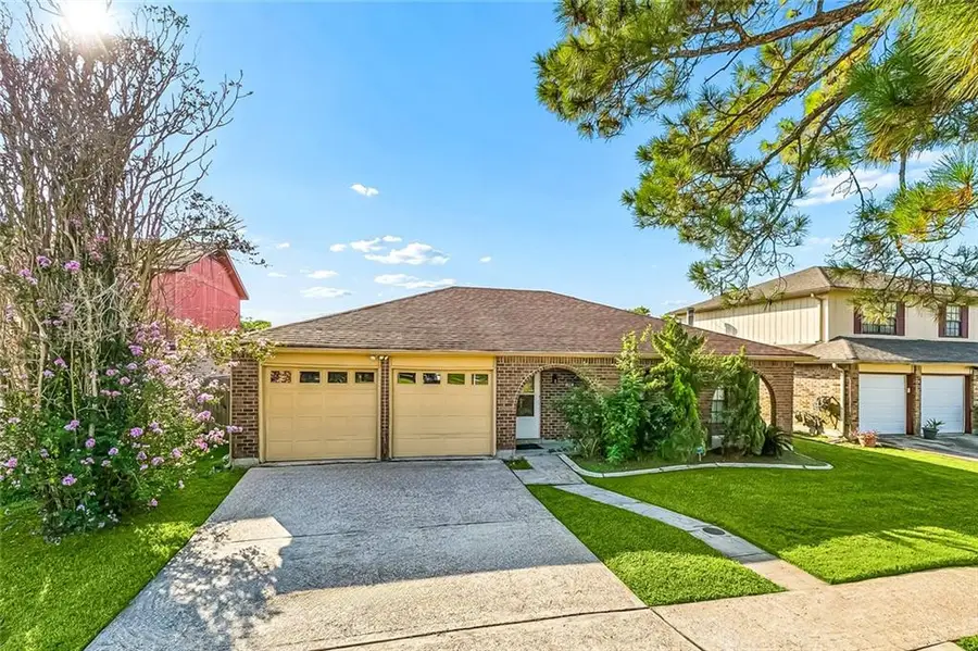 833 E Kingsway Drive, Gretna, LA 70056 - #2