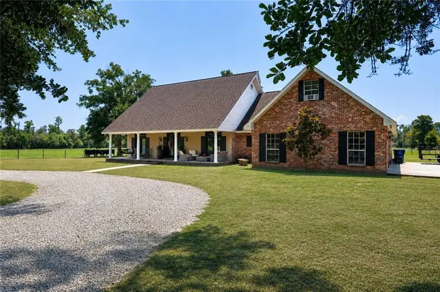 607 Maple Street, Elizabeth, LA 70638 - #2