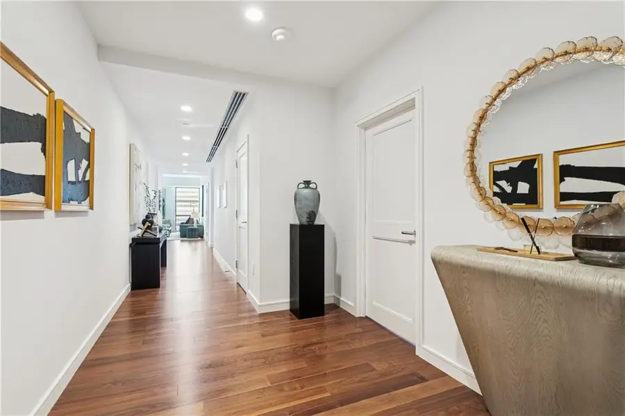 2 Canal Street #2507, New Orleans, LA 70130 - #2