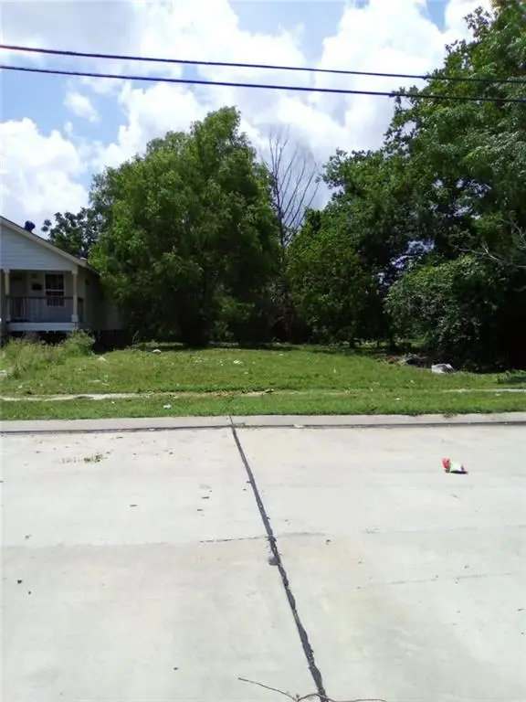 2018 Benton Street, New Orleans, LA 70117