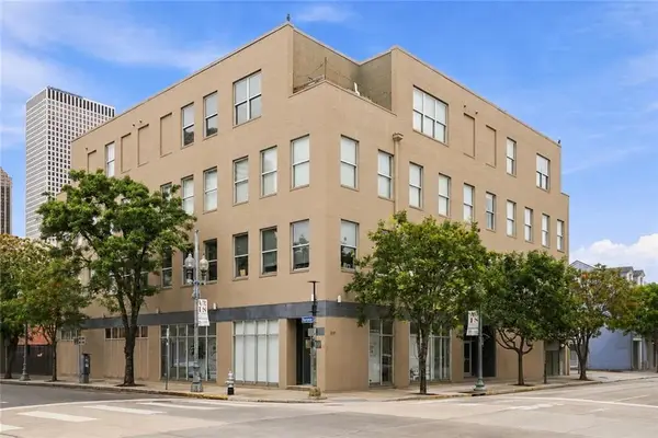 835 Julia Street #18, New Orleans, LA 70113