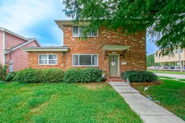 7030 Vicksburg Street, New Orleans, LA 70124