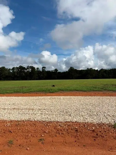 La Tung Road, Covington, LA 70435