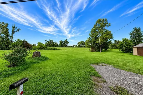 14936 River Road, Luling, LA 70057