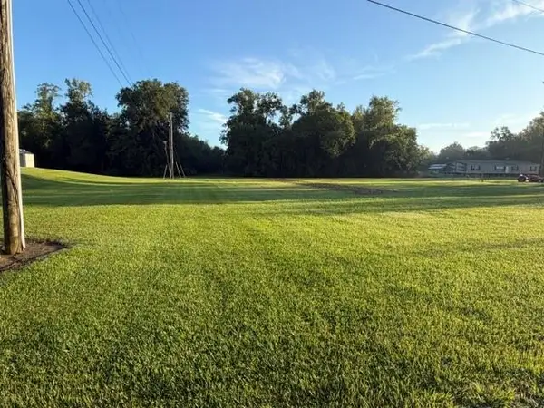 48176 Rogers A Road, St Amant, LA 70774