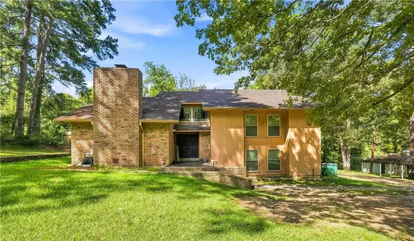 3774 South Loop Loop, Pineville, LA 71360