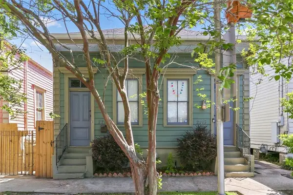 2217 19 Valence Street, New Orleans, LA 70115
